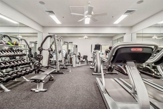 20700 QUEEN ALEXANDRA DRIVE, Leesburg, FL 34748