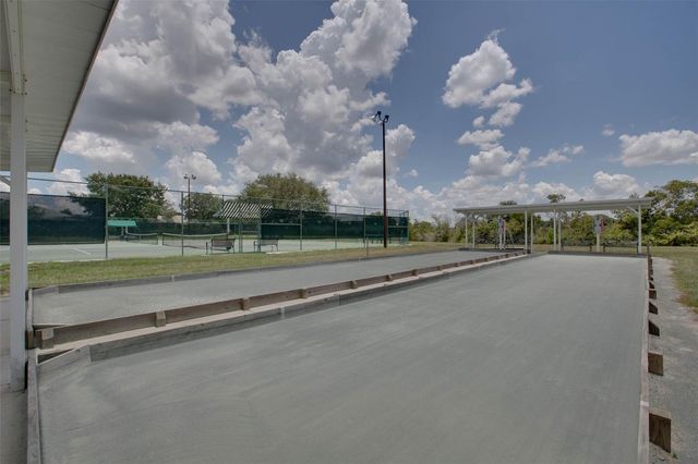 20700 QUEEN ALEXANDRA DRIVE, Leesburg, FL 34748