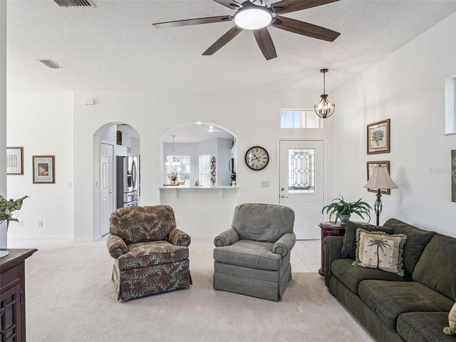 20700 QUEEN ALEXANDRA DRIVE, Leesburg, FL 34748