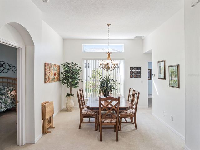 20700 QUEEN ALEXANDRA DRIVE, Leesburg, FL 34748