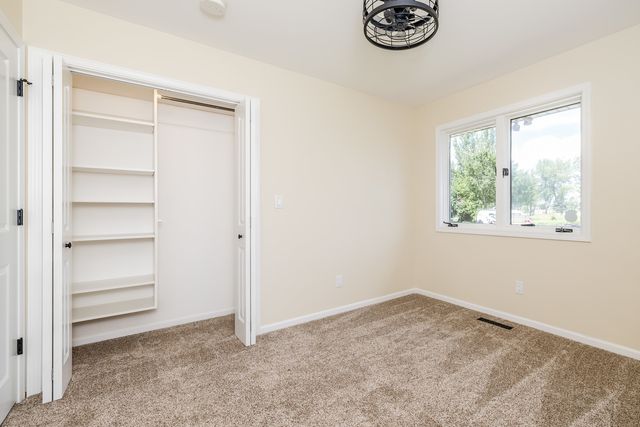 704 N Rose Farm Road, Woodstock, IL 60098