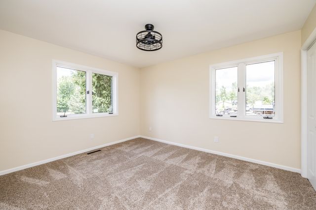 704 N Rose Farm Road, Woodstock, IL 60098