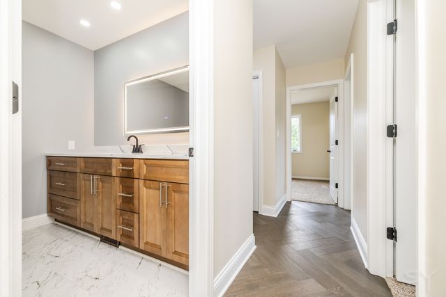 704 N Rose Farm Road, Woodstock, IL 60098