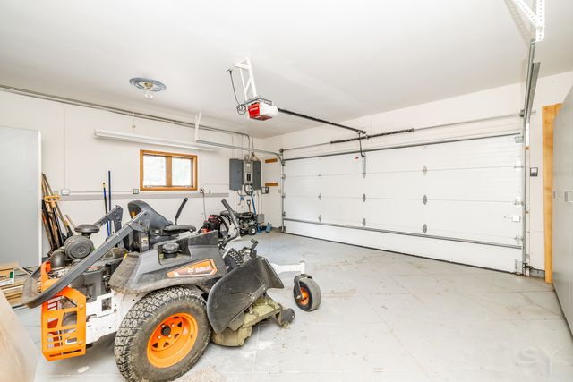 704 N Rose Farm Road, Woodstock, IL 60098