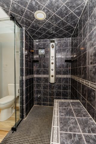 704 N Rose Farm Road, Woodstock, IL 60098