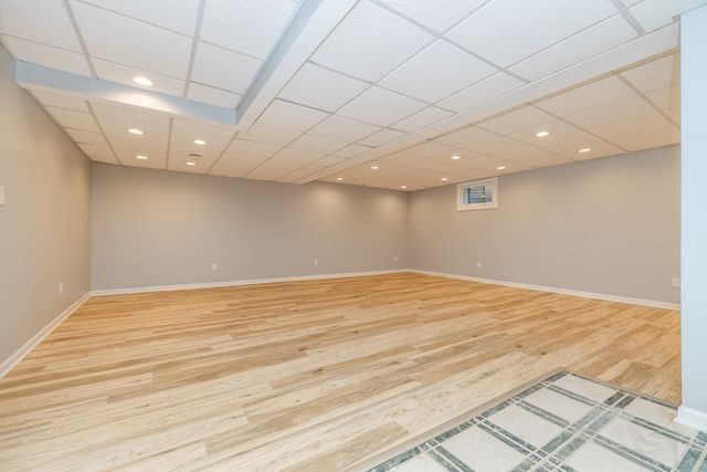 704 N Rose Farm Road, Woodstock, IL 60098