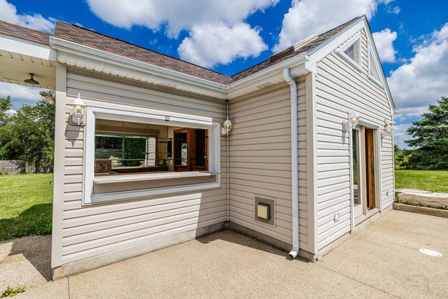 704 N Rose Farm Road, Woodstock, IL 60098