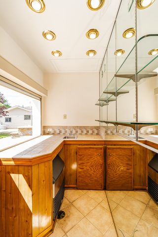 704 N Rose Farm Road, Woodstock, IL 60098