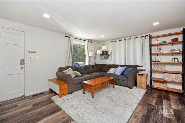1726 Borah Ave, Twin Falls, ID 83301