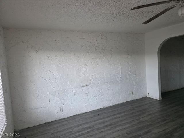 595 South Royal Crest Circle 18, Las Vegas, NV 89169