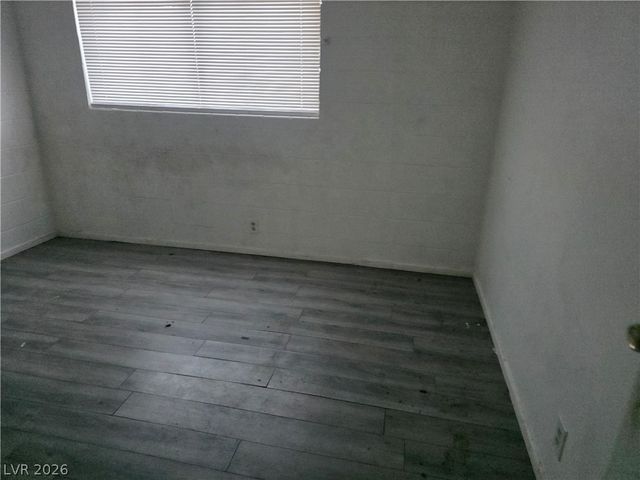 595 South Royal Crest Circle 18, Las Vegas, NV 89169