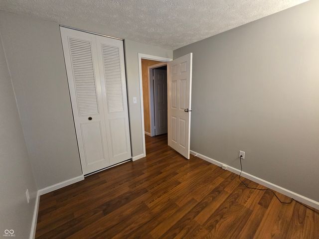 7620 Snowflake Drive, Indianapolis, IN 46227