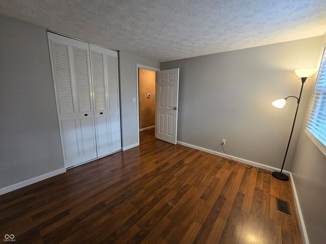 7620 Snowflake Drive, Indianapolis, IN 46227