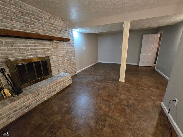 7620 Snowflake Drive, Indianapolis, IN 46227