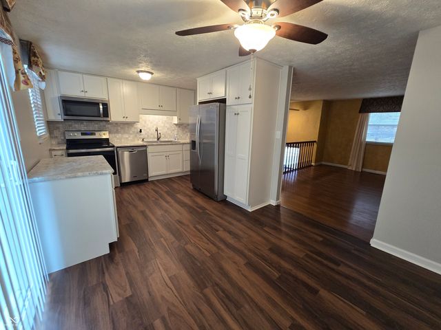 7620 Snowflake Drive, Indianapolis, IN 46227