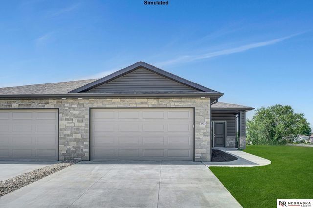 6971 Serpentine Drive, Lincoln, NE 68521