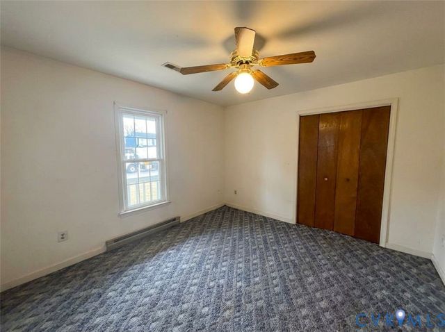 6341 Sledds Lake Rd, Mechanicsville, VA 23111