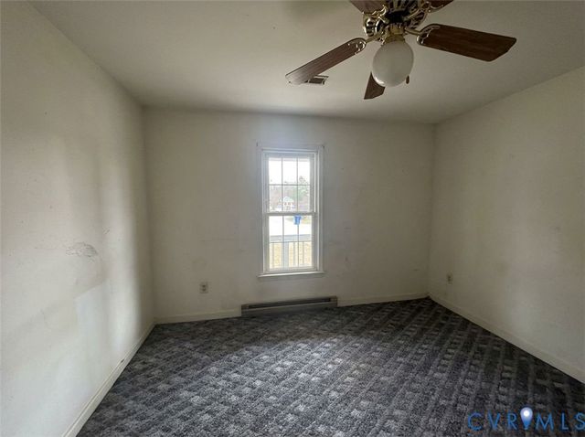 6341 Sledds Lake Rd, Mechanicsville, VA 23111