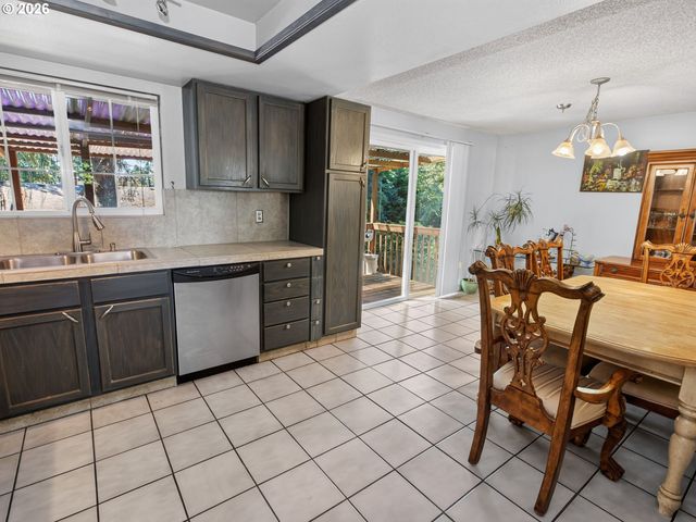 15013 Ne 7TH St, Vancouver, WA 98684