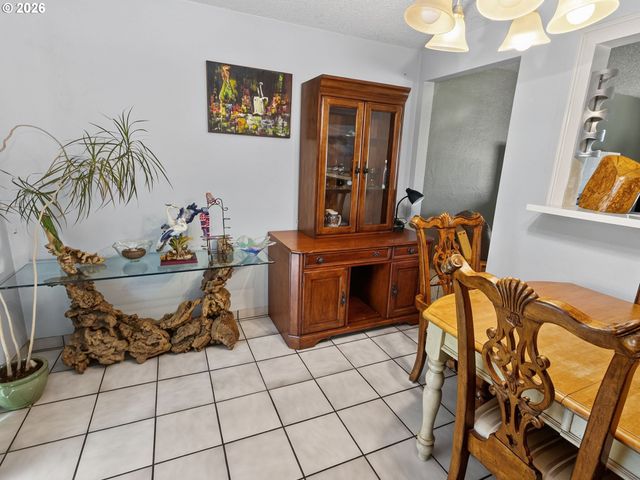 15013 Ne 7TH St, Vancouver, WA 98684