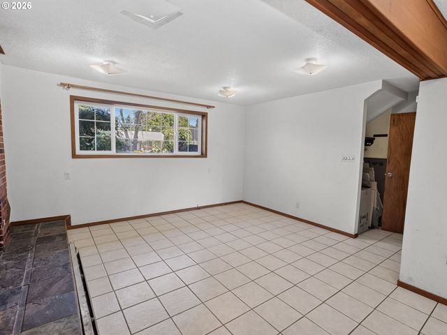 15013 Ne 7TH St, Vancouver, WA 98684