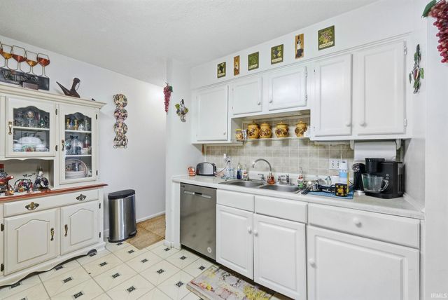 210 Rockberry Drive, Carmel, IN 46032