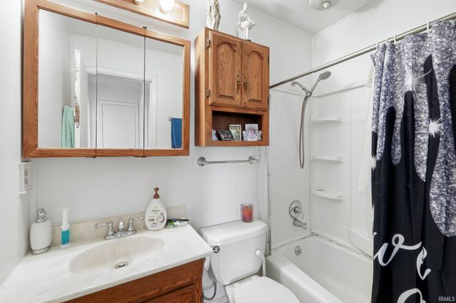 210 Rockberry Drive, Carmel, IN 46032