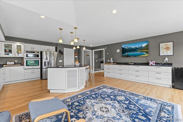 2160 W Buell Road, Oakland Charter Township, MI 48363