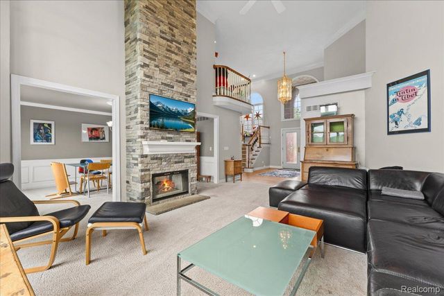 2160 W Buell Road, Oakland Charter Township, MI 48363