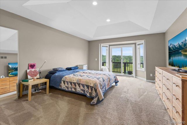 2160 W Buell Road, Oakland Charter Township, MI 48363