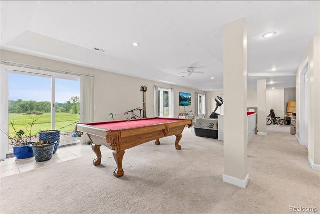 2160 W Buell Road, Oakland Charter Township, MI 48363