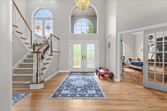 2160 W Buell Road, Oakland Charter Township, MI 48363