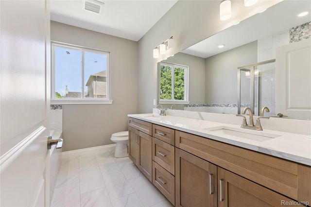 6429 Jamie Lane, Grand Blanc Charter Township, MI 48439