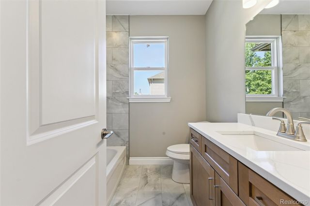 6429 Jamie Lane, Grand Blanc Charter Township, MI 48439