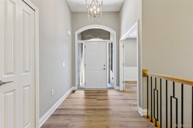 6429 Jamie Lane, Grand Blanc Charter Township, MI 48439