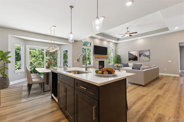 6429 Jamie Lane, Grand Blanc Charter Township, MI 48439