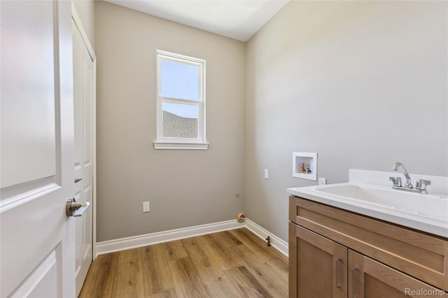 6429 Jamie Lane, Grand Blanc Charter Township, MI 48439