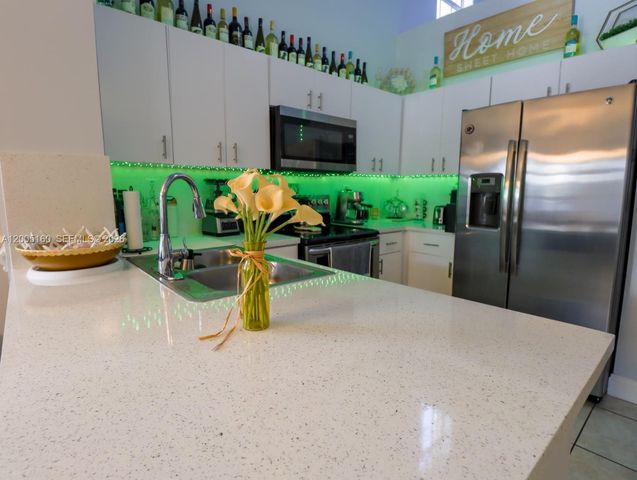 3825 SW 153rd Ct, Miami, FL 33185