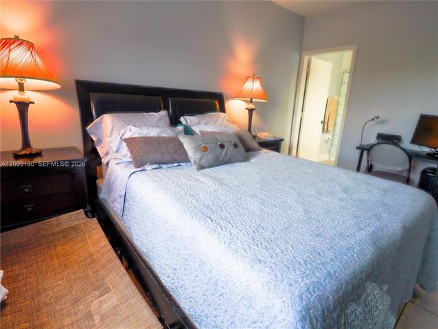 3825 SW 153rd Ct, Miami, FL 33185