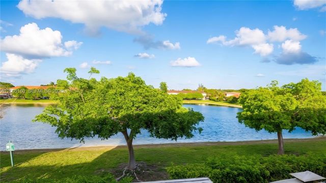 3825 SW 153rd Ct, Miami, FL 33185