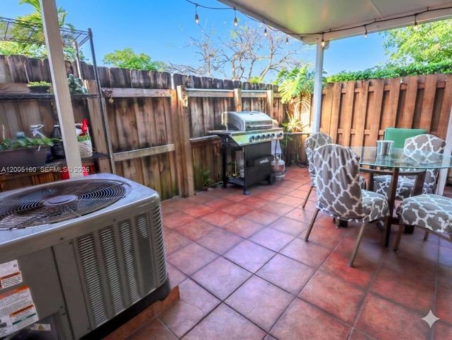 3825 SW 153rd Ct, Miami, FL 33185