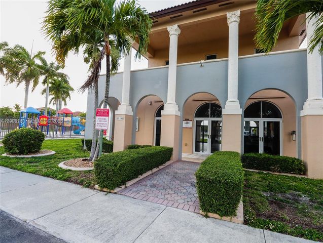 3825 SW 153rd Ct, Miami, FL 33185