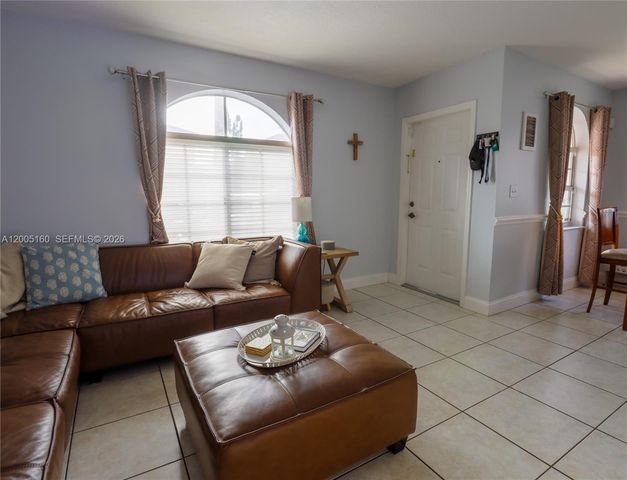 3825 SW 153rd Ct, Miami, FL 33185