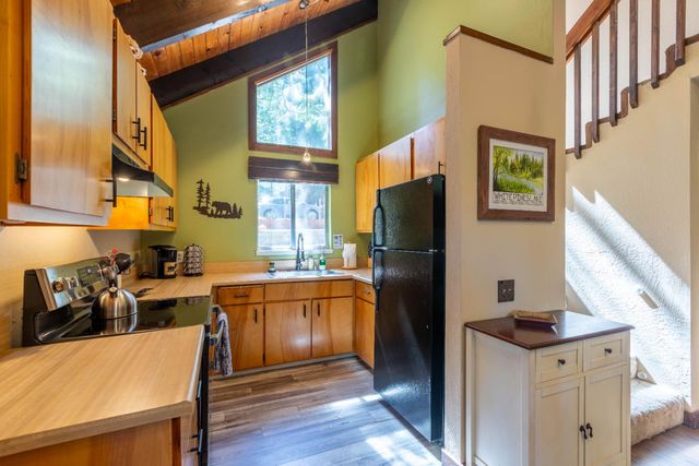 2375 Fairway Dr, Arnold, CA 95223