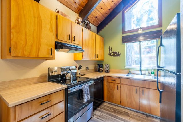 2375 Fairway Dr, Arnold, CA 95223