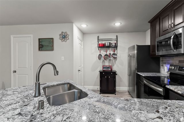 6810 Topaz Drive, Greenville, TX 75402