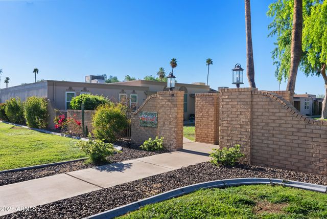 13409 N EMBERWOOD Drive, Sun City, AZ 85351