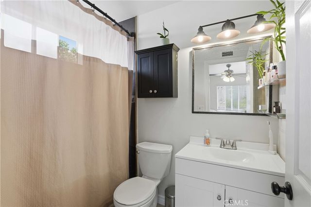 30046 Abelia, Canyon Country, CA 91387