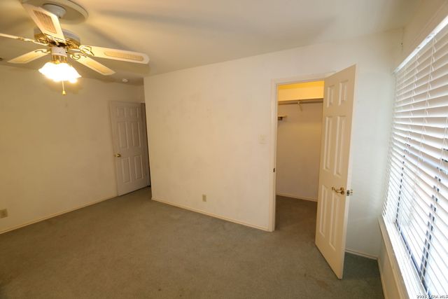 115 Country Lane, Castroville, TX 78009