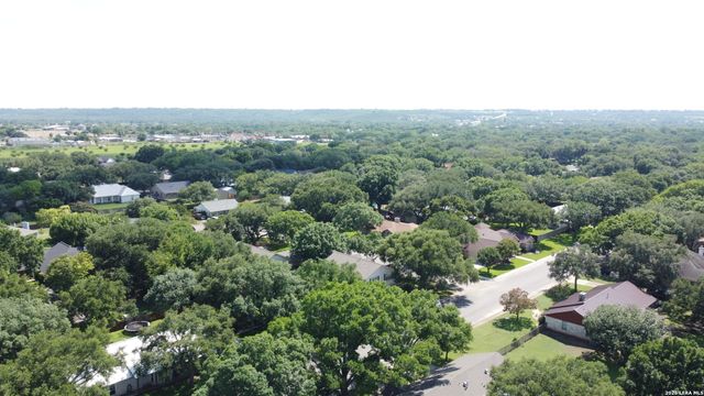 115 Country Lane, Castroville, TX 78009
